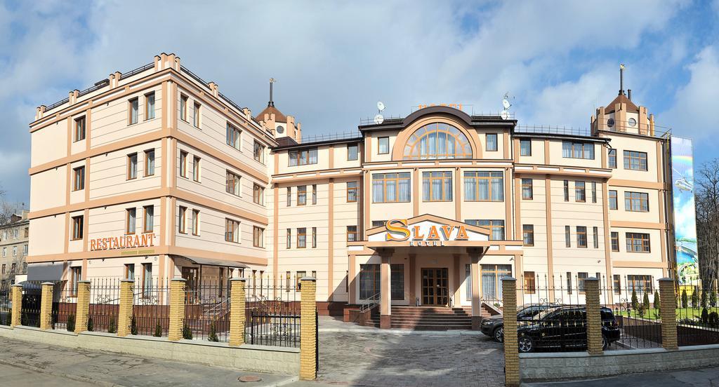 Slava Hotel Zaporizhia Bagian luar foto