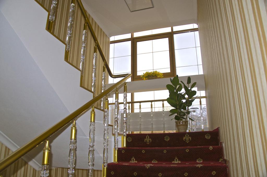 Slava Hotel Zaporizhia Bagian luar foto