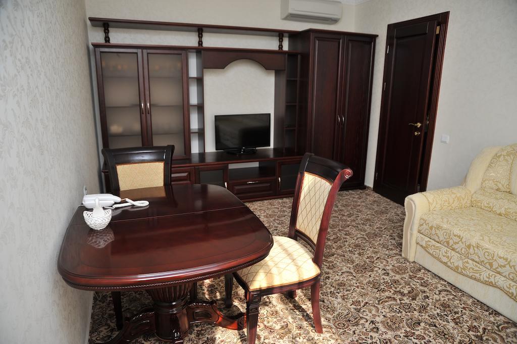 Slava Hotel Zaporizhia Ruang foto