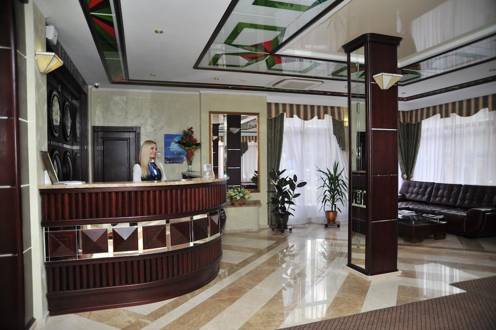 Slava Hotel Zaporizhia Bagian luar foto