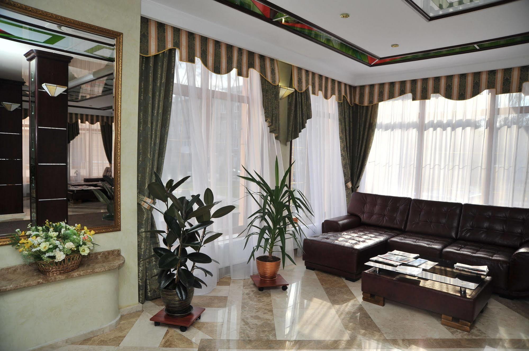 Slava Hotel Zaporizhia Bagian luar foto