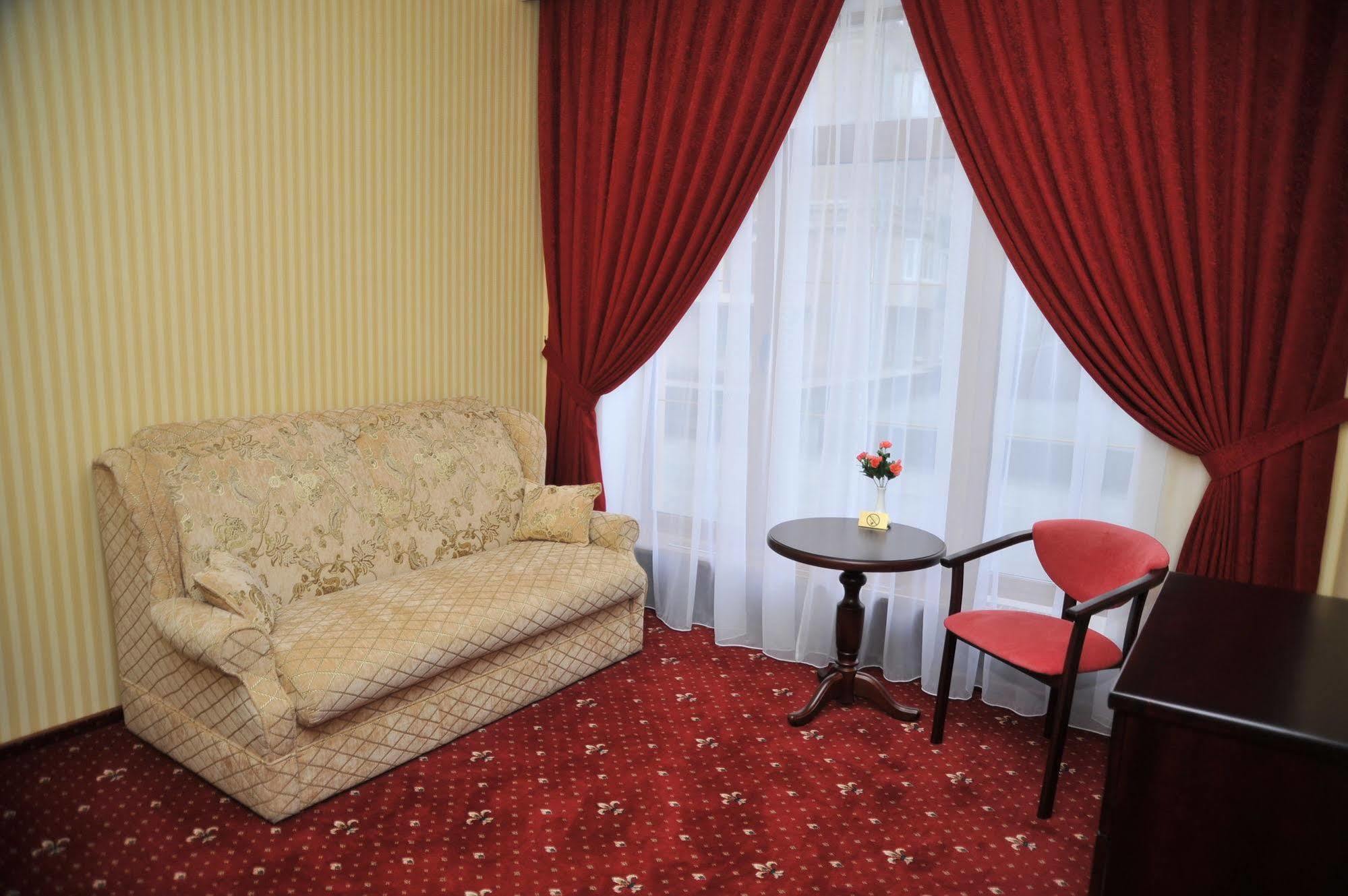 Slava Hotel Zaporizhia Bagian luar foto