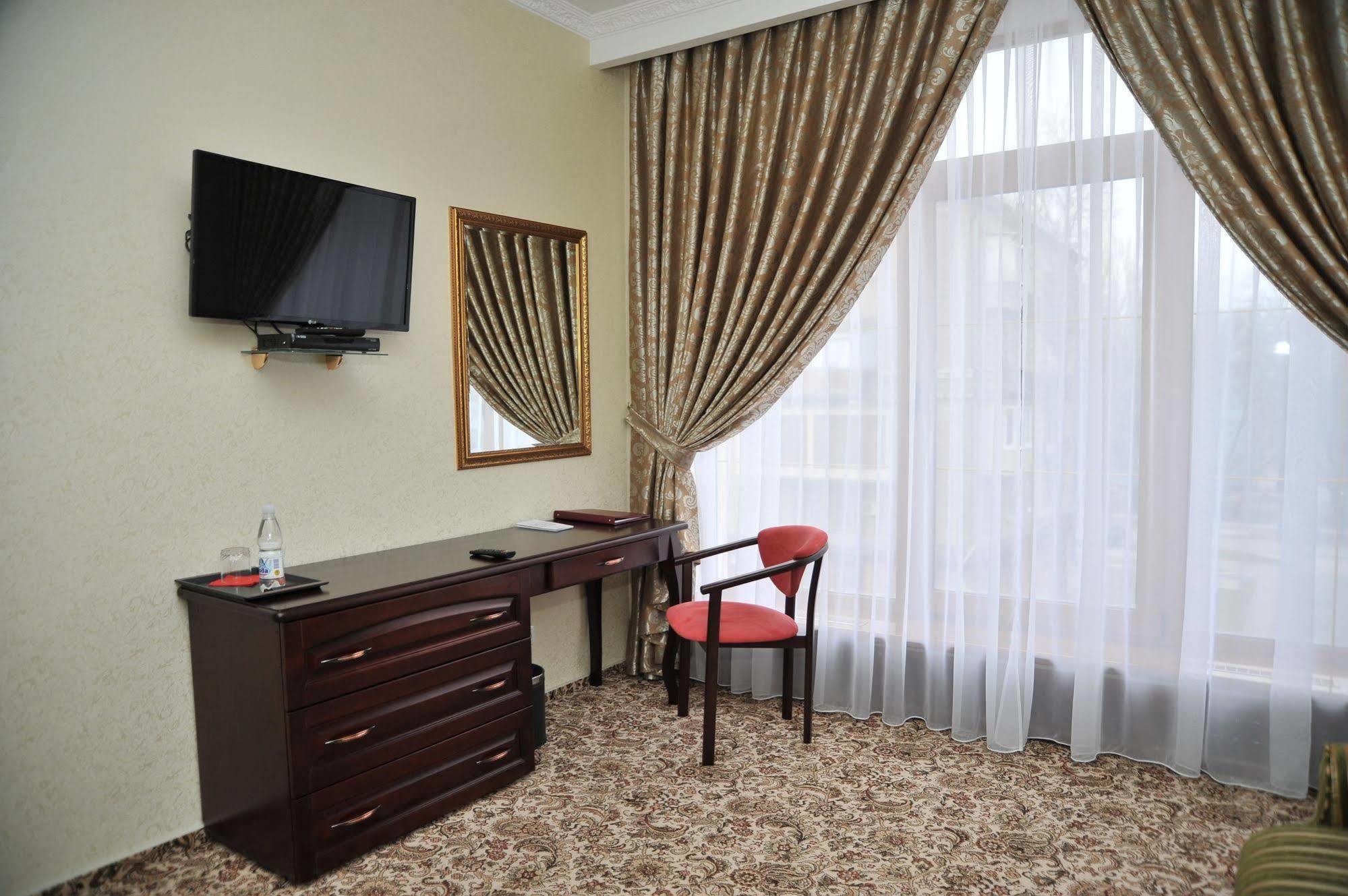 Slava Hotel Zaporizhia Bagian luar foto