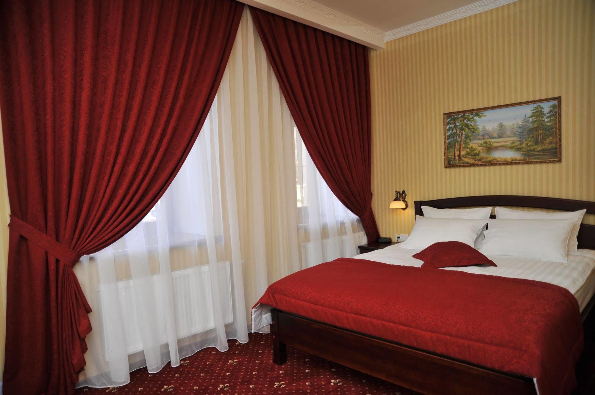 Slava Hotel Zaporizhia Bagian luar foto
