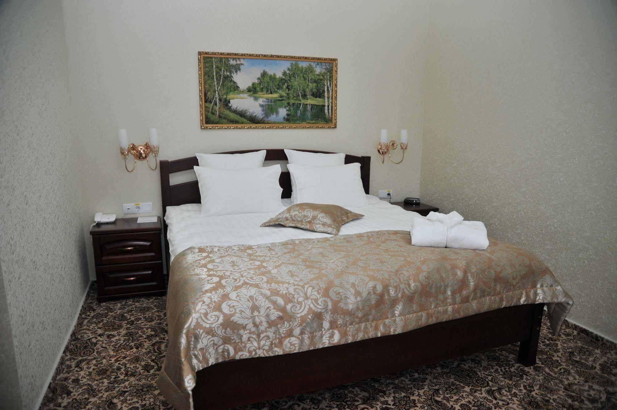 Slava Hotel Zaporizhia Bagian luar foto