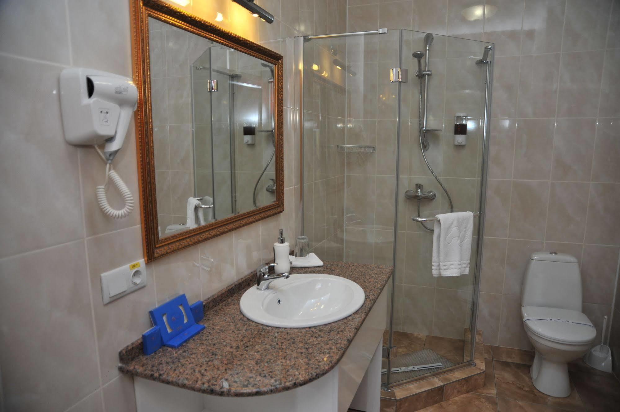 Slava Hotel Zaporizhia Bagian luar foto