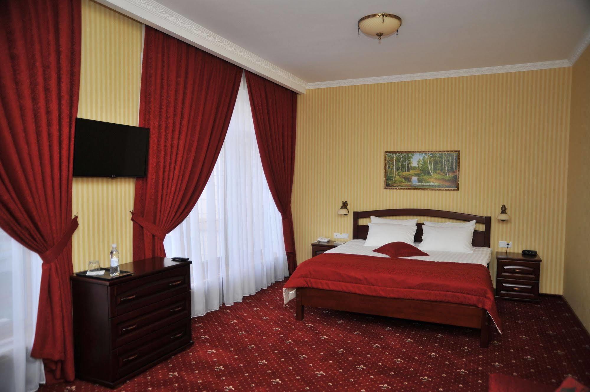 Slava Hotel Zaporizhia Bagian luar foto